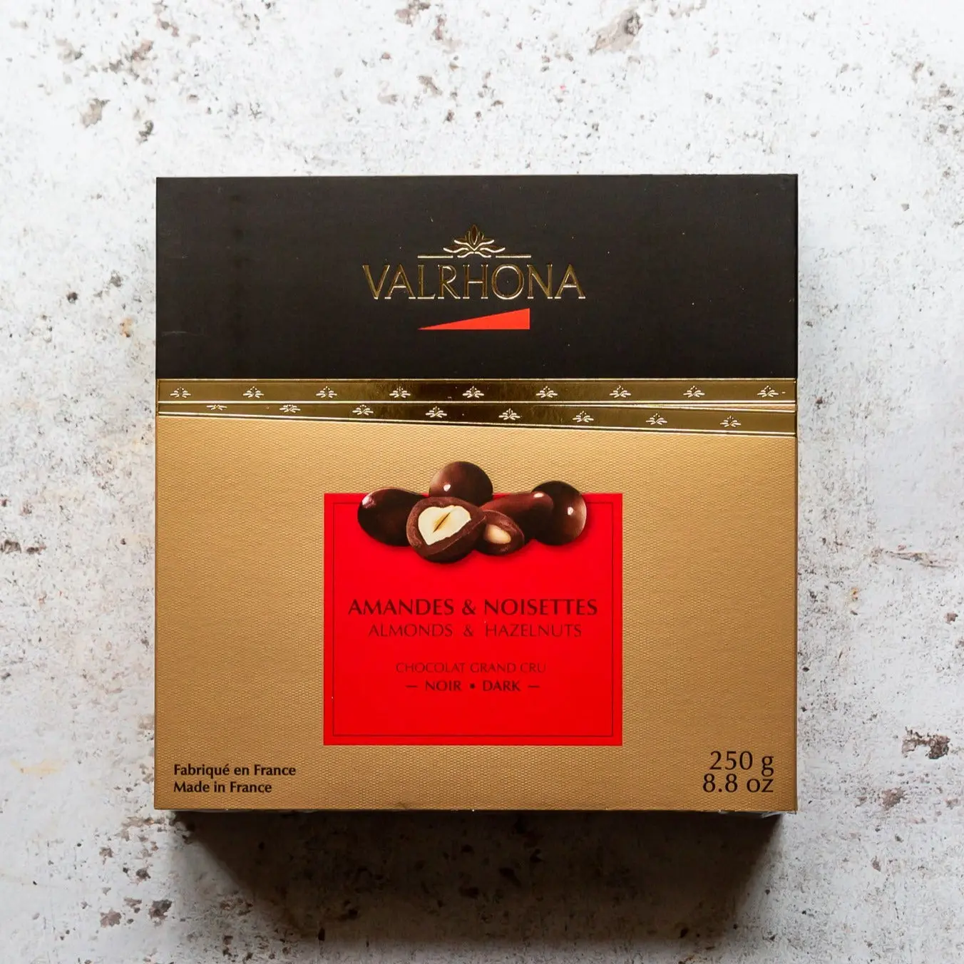 Valrhona Dark Chocolate Almonds & Hazelnuts - Image 2